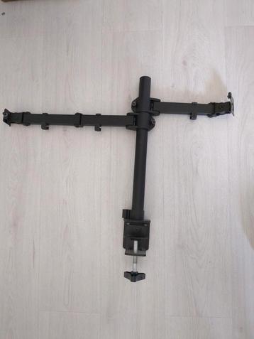 Dubbele monitor arm beschikbaar voor biedingen