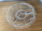 Oud 3 vaks bonbonschaaltje van persglas 16 cm doorsnede, Ophalen of Verzenden