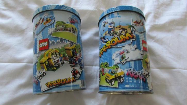 Lego 2x blikken met lego afbeeldingen rondom., Kinderen en Baby's, Speelgoed | Duplo en Lego, Gebruikt, Lego, Complete set, Ophalen of Verzenden