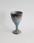 Izgs pottery vintage Aardewerk Beker op Voet - Uniek!, Ophalen of Verzenden