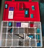 Naaiset met naalden, rijgnaalden en drukknoppen, Ophalen of Verzenden, Gebruikt, Garen of Naald(en)