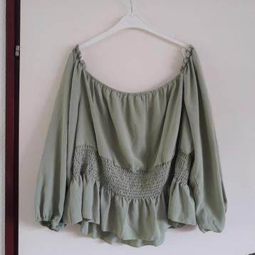 Groene top maat XXL met elastische taille 1 euro beschikbaar voor biedingen