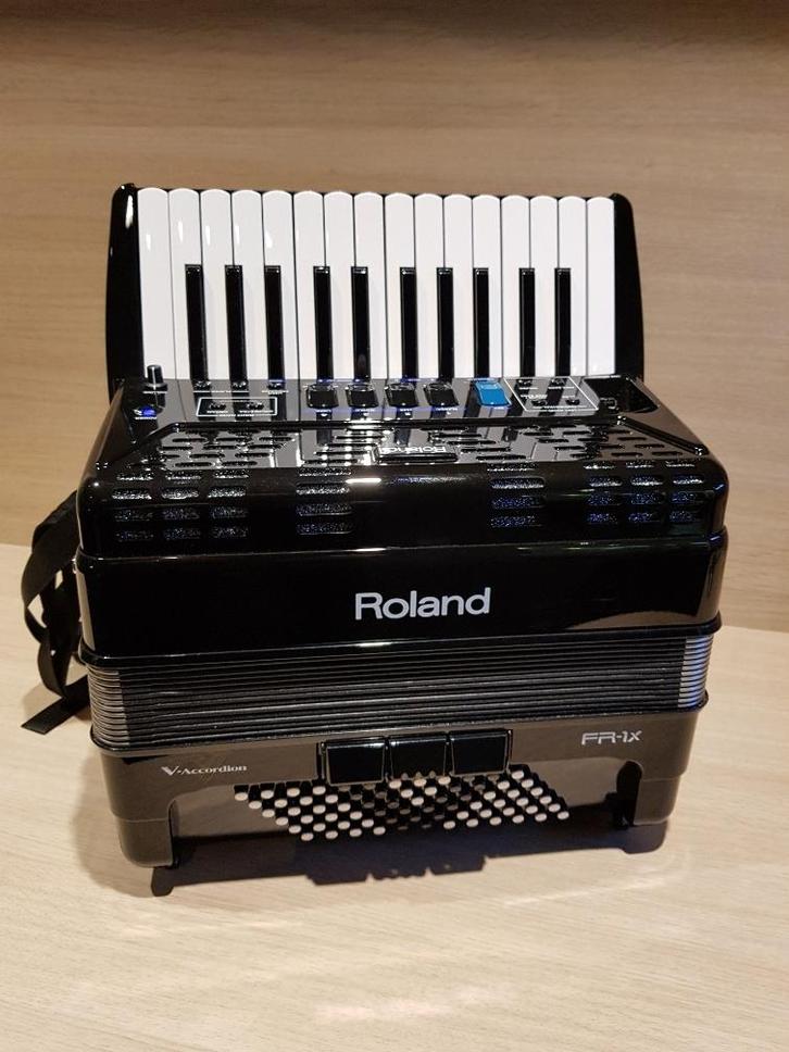 Roland FR-1X BK occasion 36 maanden garantie + software FR1X, Muziek en Instrumenten, Accordeons, Gebruikt, Toetsaccordeon, 72-bas