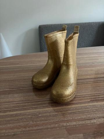 Gouden regenlaarzen van Zara maat 35 beschikbaar voor biedingen