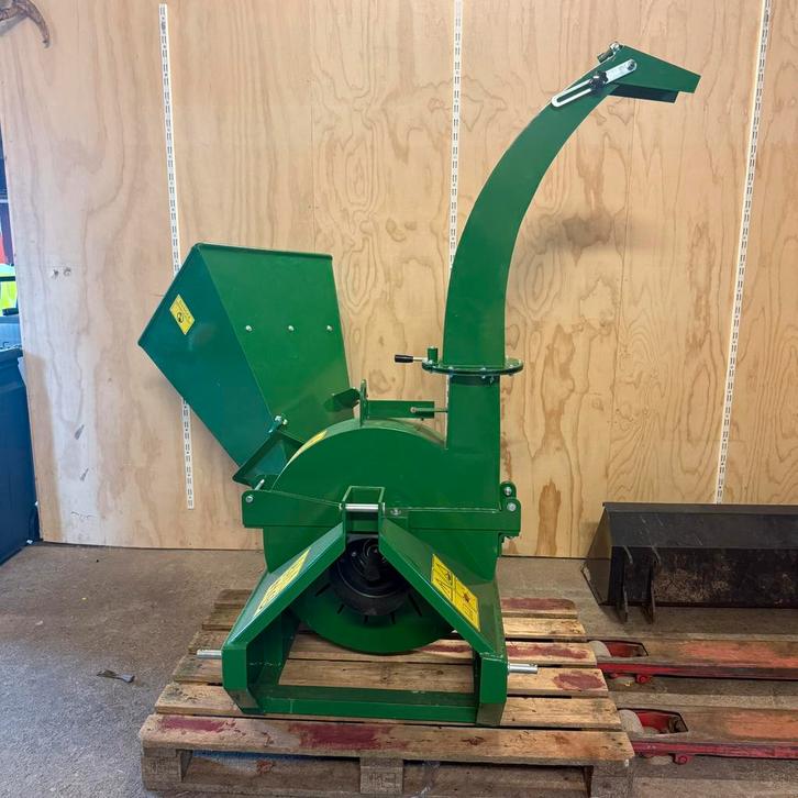 Versnipperaar minitractor nieuw!, Tuin en Terras, Hakselaars, Zo goed als nieuw, Ophalen