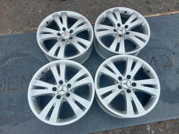 17 inch Lichtmetalen Velgen Mercedes C-Klasse beschikbaar voor biedingen