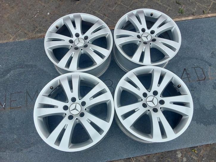 17 inch Lichtmetalen Velgen Mercedes C-Klasse, Auto-onderdelen, Carrosserie en Plaatwerk, Gebruikt, Ophalen of Verzenden