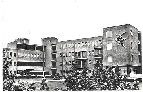 958265	Haren	jr 60 Revalidatiecentrum	Beatrixoord	 	Gelopen, Verzamelen, Ansichtkaarten | Nederland, Gelopen, Groningen, 1960 tot 1980