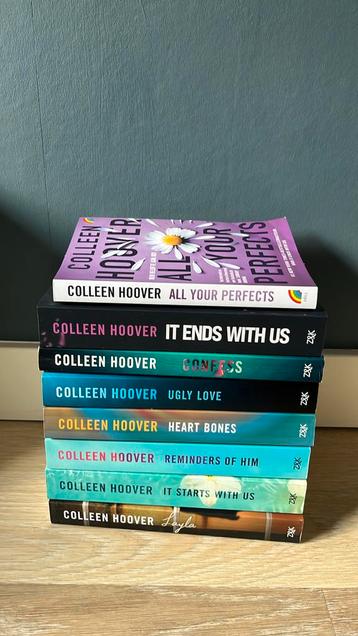 Stapel boeken NLD Colleen Hoover beschikbaar voor biedingen