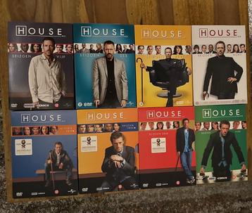 House M.D. seizoen 1 t/m 8 DVD beschikbaar voor biedingen