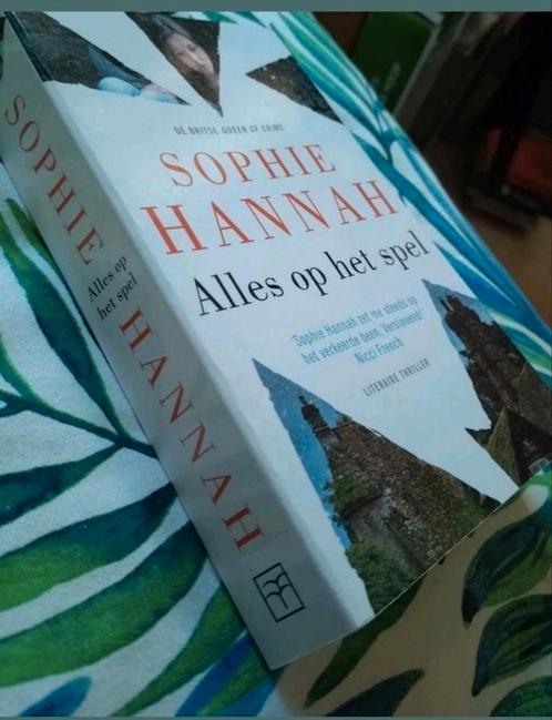 Sophie Hannah - Alles op het spel, Boeken, Thrillers, Gelezen, Nederland, Ophalen of Verzenden