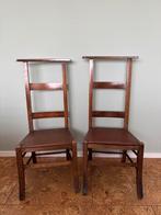 2 bidstoeltjes, Ophalen