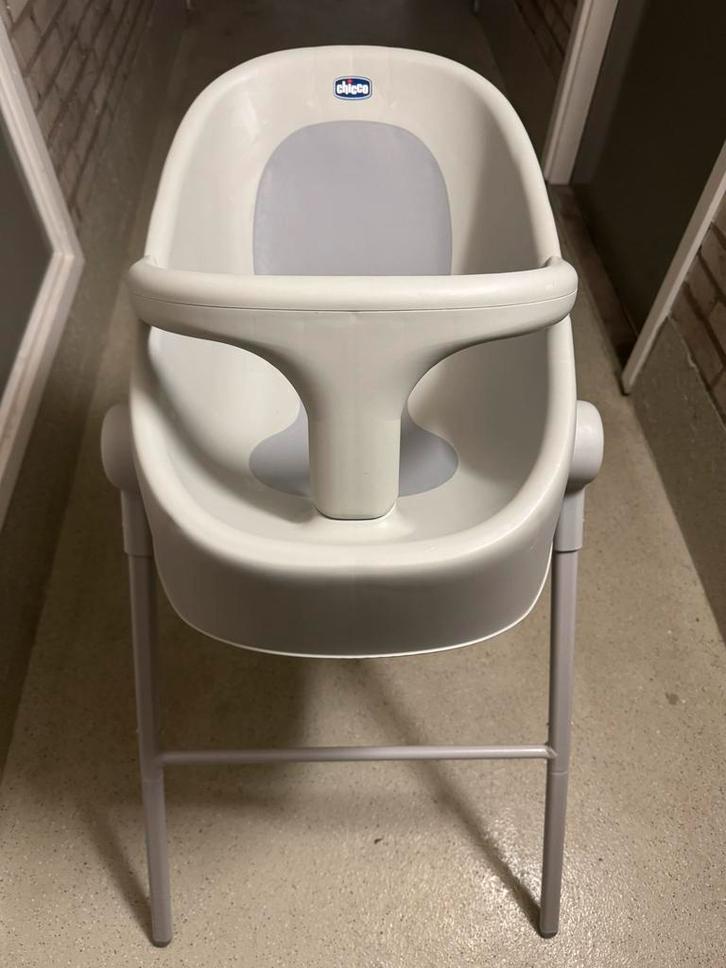 Chicco Douchestoel Baby, Kinderen en Baby's, Badjes en Verzorging, Zo goed als nieuw, Badzitje of Badring, Overige merken, Standaard