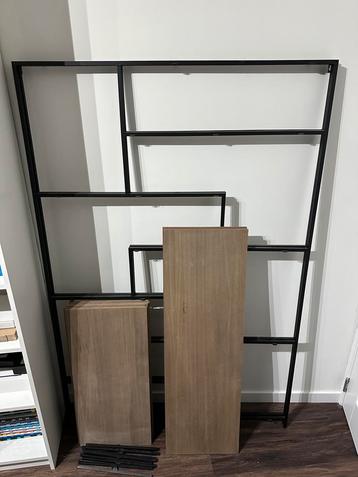 Industriële Vakkenkast - Stoer & Stijlvol beschikbaar voor biedingen