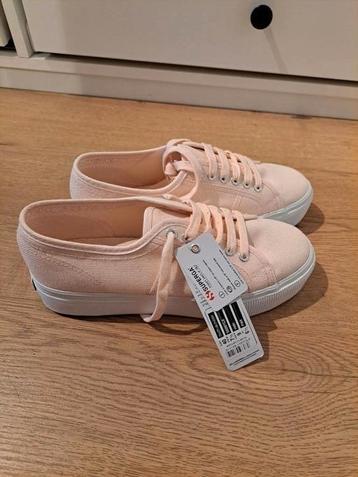 Nieuwe sneakers roze Superga 40 beschikbaar voor biedingen