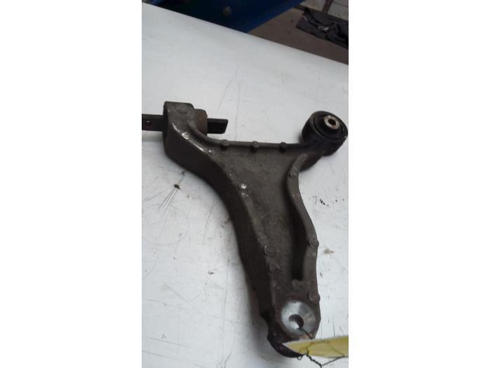 Draagarm rechts-voor van een Volvo XC70, Auto-onderdelen, Ophanging en Onderstel, Volvo, Gebruikt, 3 maanden garantie, Ophalen of Verzenden