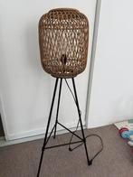 Leuke houten vloer lamp te koop, Ophalen, Zo goed als nieuw, Minder dan 100 cm