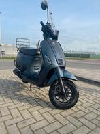 DTS MILANO S  GAAT WEG IVB ME DOCHTER HAAR AUTO HEEFD, Fietsen en Brommers, Snorfietsen en Snorscooters, Overige merken, Benzine