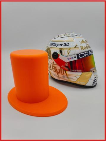 Kunststof 1:2 helm houder (Oranje) beschikbaar voor biedingen