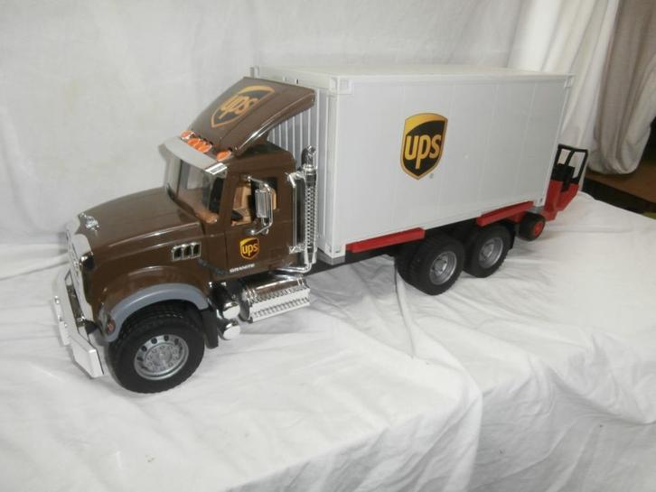 Bruder Ups transsport en accessoires, Kinderen en Baby's, Speelgoed | Speelgoedvoertuigen, Zo goed als nieuw, Ophalen