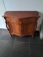 Mooie gave Hollandse mahonie kastje, Ophalen