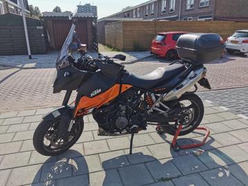 Zeer nette KTM SMT 990 (2010) goed onderhouden, vol extra’s beschikbaar voor biedingen