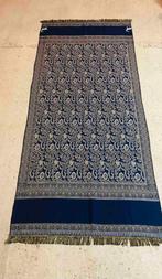 Klassieke blauwe grand foulard met franjes 210/91, Huis en Inrichting, Woonaccessoires | Plaids en Woondekens, Gebruikt, Etten-Leur