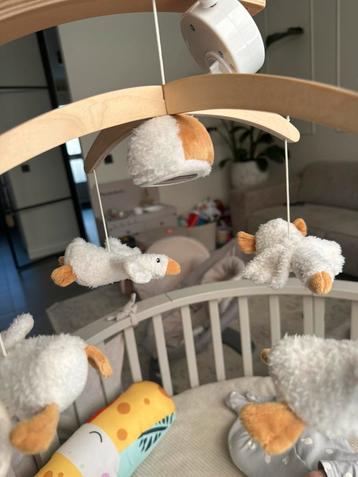 Muziekmobiel little dutch met houten houder beschikbaar voor biedingen
