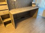 Bureau betonlook - zo goed als nieuw, Huis en Inrichting, Ophalen, Zo goed als nieuw, Bureau