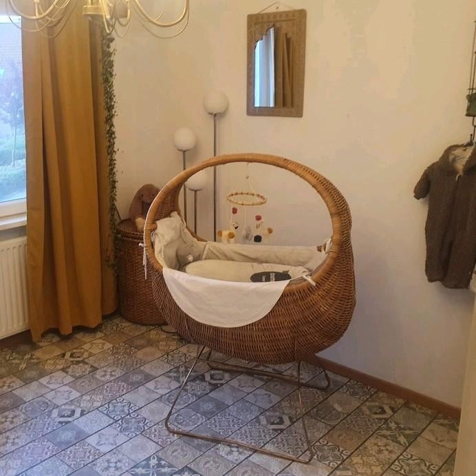 Celine rotan wieg, Ophalen, Zo goed als nieuw, Wieg