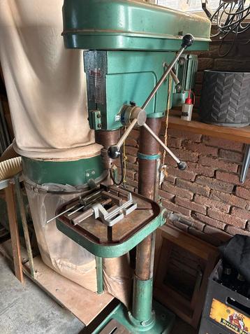 Kolomboormachine beschikbaar voor biedingen