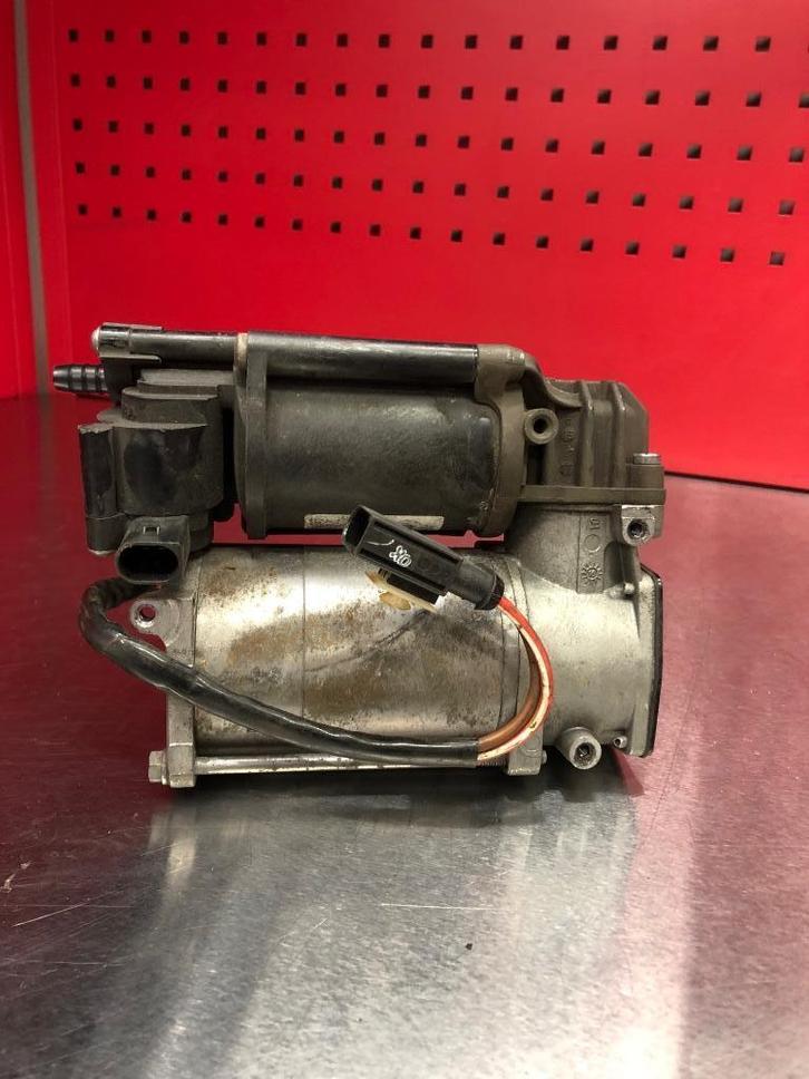 Mercedes E Class W213 suspensie compressor / ORIGINEEL, Motoren, Accessoires | Overige, Zo goed als nieuw, Ophalen of Verzenden