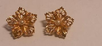 Vintage 22k Vergulde Oorclips met Parel beschikbaar voor biedingen