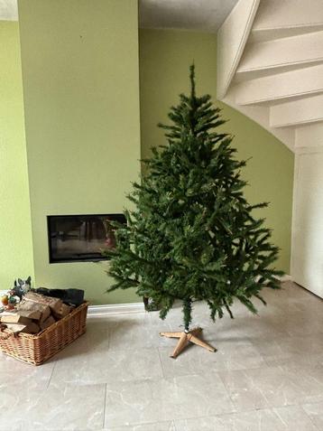 Grote Kunstkerstboom 2m hoog - Makkelijk op te zetten! beschikbaar voor biedingen