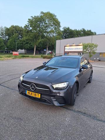 Mercedes-Benz E-Klasse AMG E300 e 333pk 9G-TRONIC 2022 Grijs beschikbaar voor biedingen