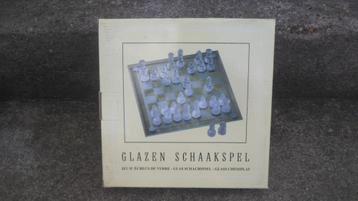 Glazen SCHAAKSPEL 20 x 20 cm. schaakbord glass chess play beschikbaar voor biedingen