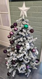 Kunst sneeuw kerstboom incl paarse ballen/piek/standaard, Diversen, Kerst, Ophalen