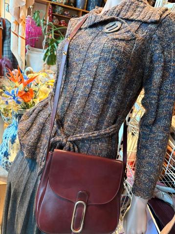 DELVAUX vintage cross over tasje bordeaux calf box leer beschikbaar voor biedingen