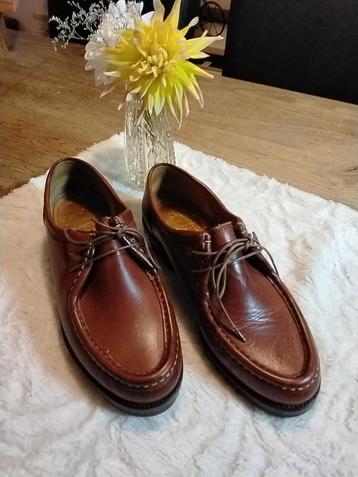 Comfortabele dames-herenschoenen  beschikbaar voor biedingen