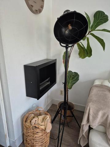 Zwarte Industriële Lamp - Stoer Design beschikbaar voor biedingen