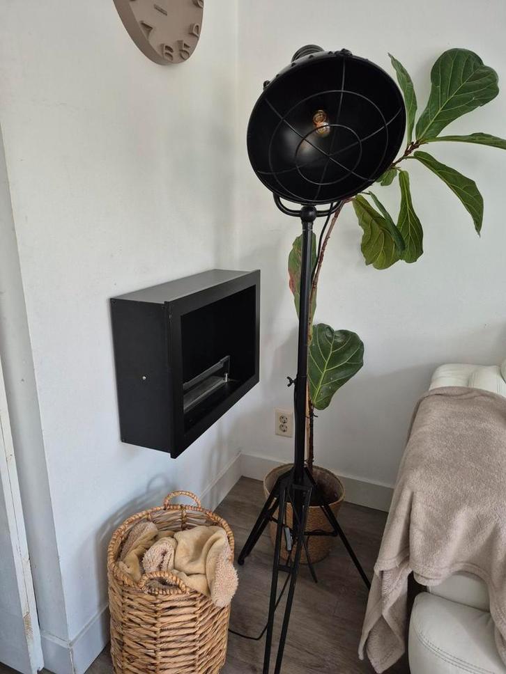 Zwarte Industriële Lamp - Stoer Design, Huis en Inrichting, Lampen | Vloerlampen, Gebruikt, 100 tot 150 cm, Metaal, Ophalen