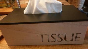 Tissue Box van Hout beschikbaar voor biedingen