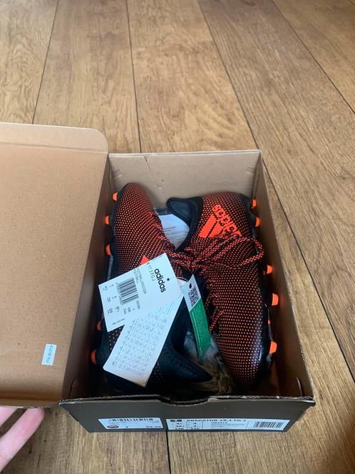 Adidas voetbalschoenen, Sport en Fitness, Voetbal, Nieuw, Schoenen, Maat XS of kleiner, Ophalen of Verzenden