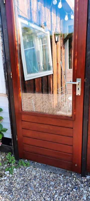 Houten Buitendeur - Rijsenhout beschikbaar voor biedingen