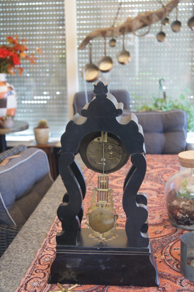 Boulle klok met inleg, Antiek en Kunst, Antiek | Klokken, Ophalen of Verzenden