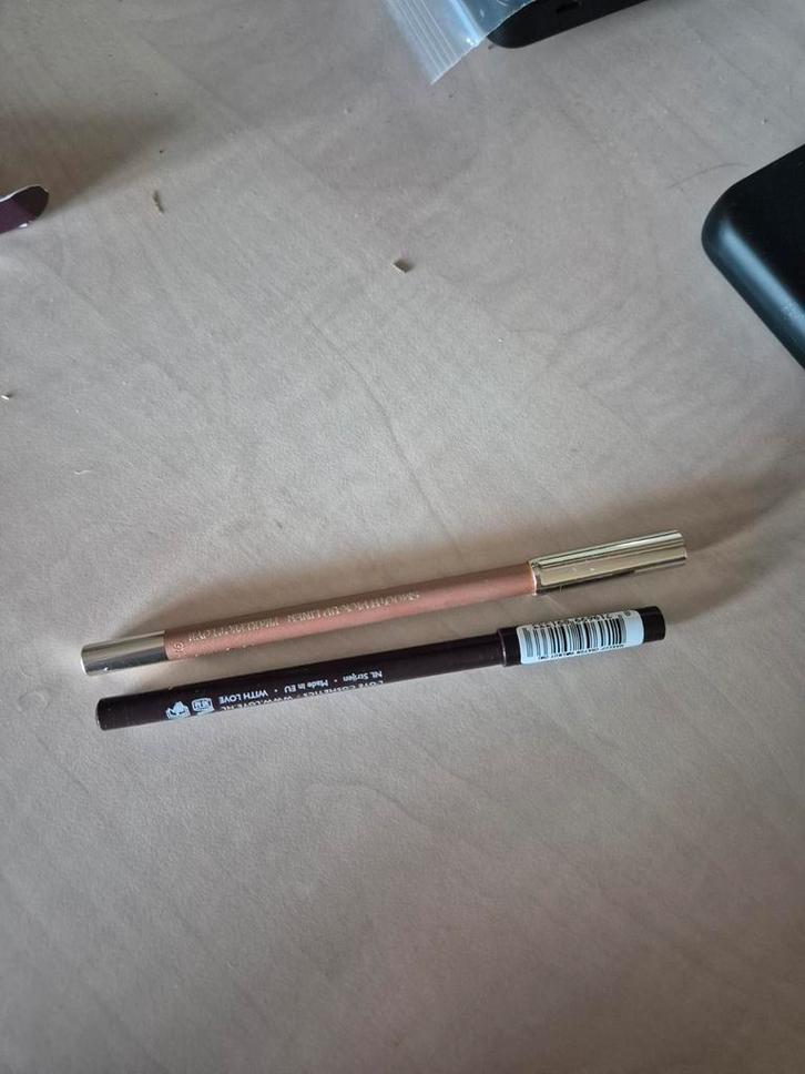 L'oyé Pearlfect love pickup liner, en de crayon walnut, Sieraden, Tassen en Uiterlijk, Uiterlijk | Cosmetica en Make-up, Zo goed als nieuw