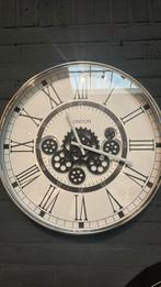 Klok met roterende tandwielen, Ophalen, Info@oosten-eiken.nl, Nieuw, Oosten