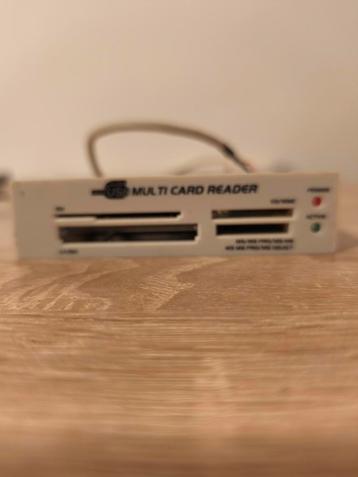 Retro Kaartlezer Wit - USB Multi Card Reader beschikbaar voor biedingen