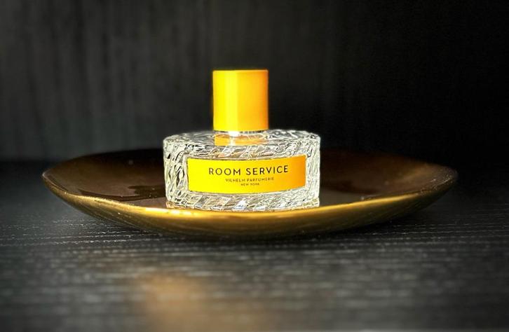 Vilhelm Room Service decant, Sieraden, Tassen en Uiterlijk, Uiterlijk | Parfum, Nieuw, Ophalen of Verzenden
