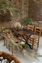 Oude kerkstoelen houten ladderback stoelen biezen zitting, Gebruikt, Bruin, Ophalen of Verzenden, Vijf, Zes of meer stoelen